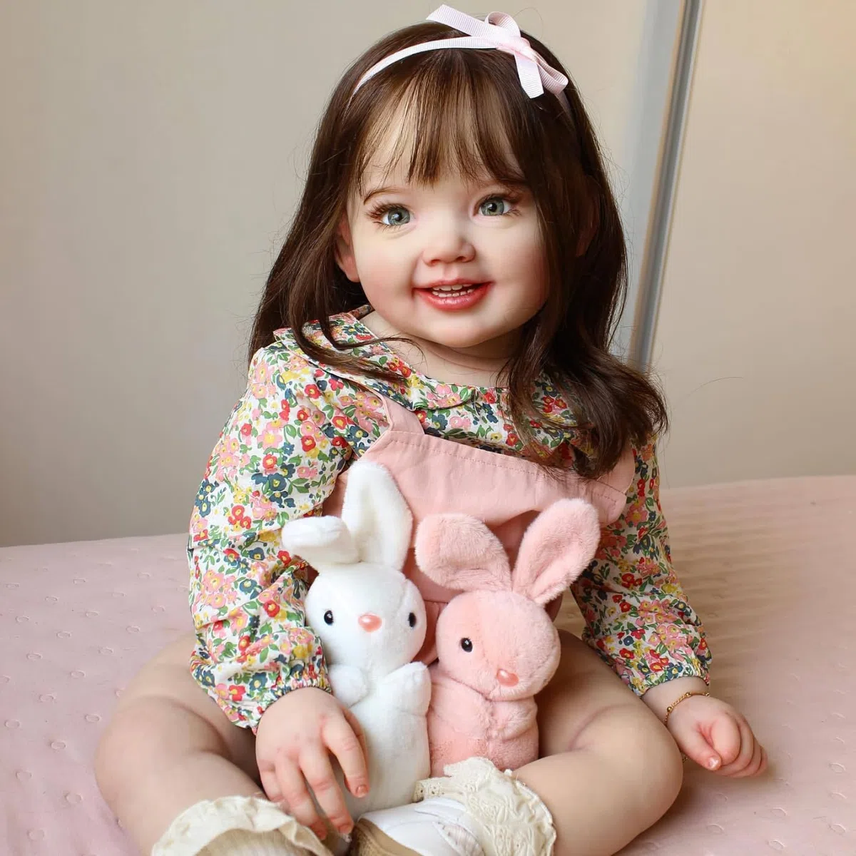 MineeQu 28 Zoll Langes braunes Haar Lebensechte Reborn Prinzessin Mädchen Puppen, die echt Aussehen und Sich echt anfühlen, Realistischee Neugeborene Kleinkind Sammlerpuppe Lächelnd mit Zähnen