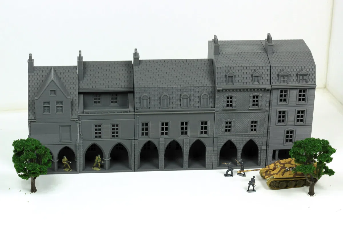 Carentan – Mittelalterliche Arkadenreihe | Französische Stadthäuser für Tabletop & Dioramen | Wargaming Gelände WW2 | 15 mm / 20 mm / 28 mm Maßstab
