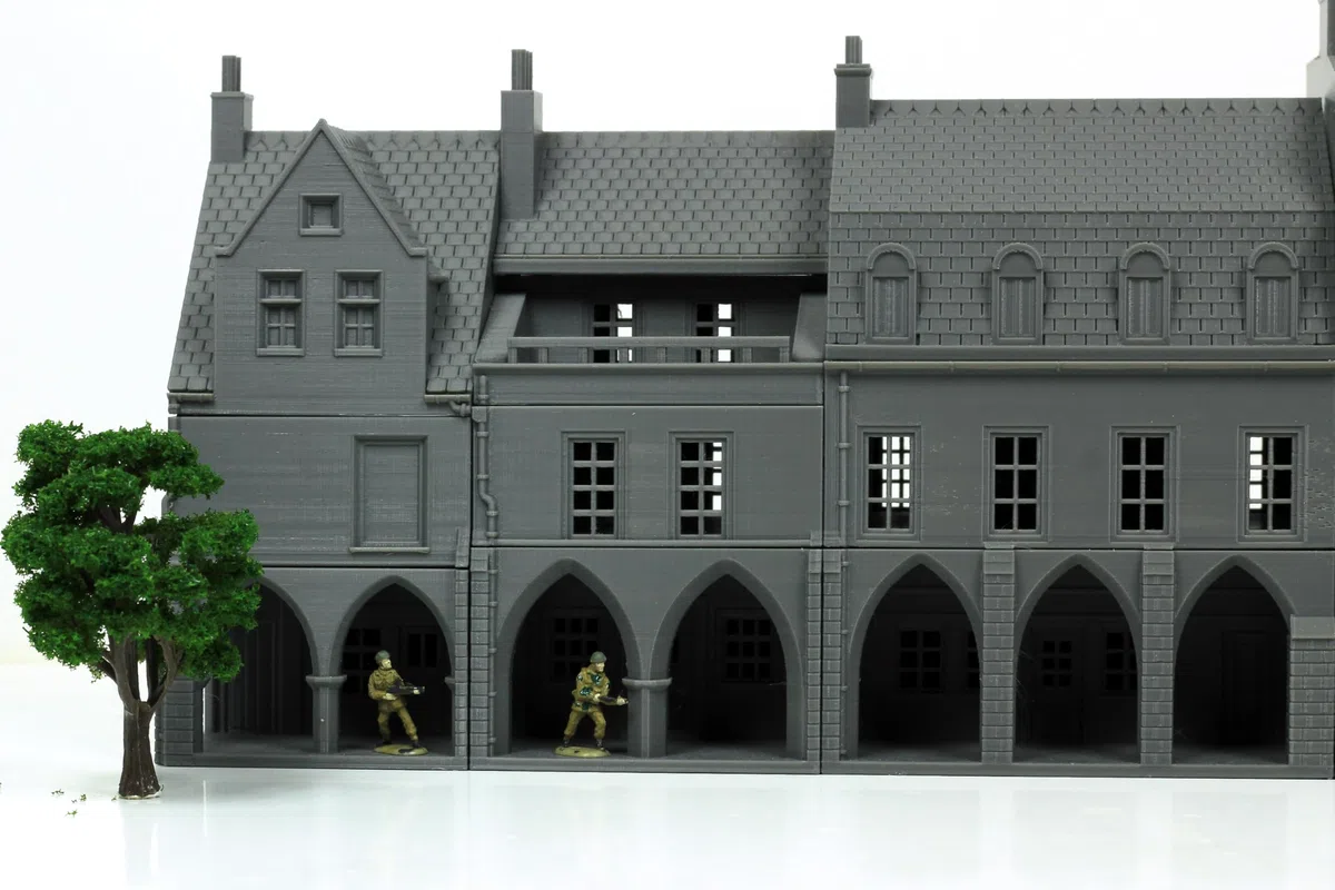 Carentan – Mittelalterliche Arkadenreihe | Französische Stadthäuser für Tabletop & Dioramen | Wargaming Gelände WW2 | 15 mm / 20 mm / 28 mm Maßstab