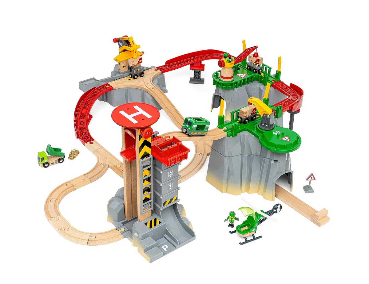 BRIO World 36010 Gebirgs-Frachten Set Deluxe - Eisenbahn-Spaß auf Mehreren Ebenen & World 33510 IR Express Reisezug - Elektrische Lokomotive mit Fernsteuerung