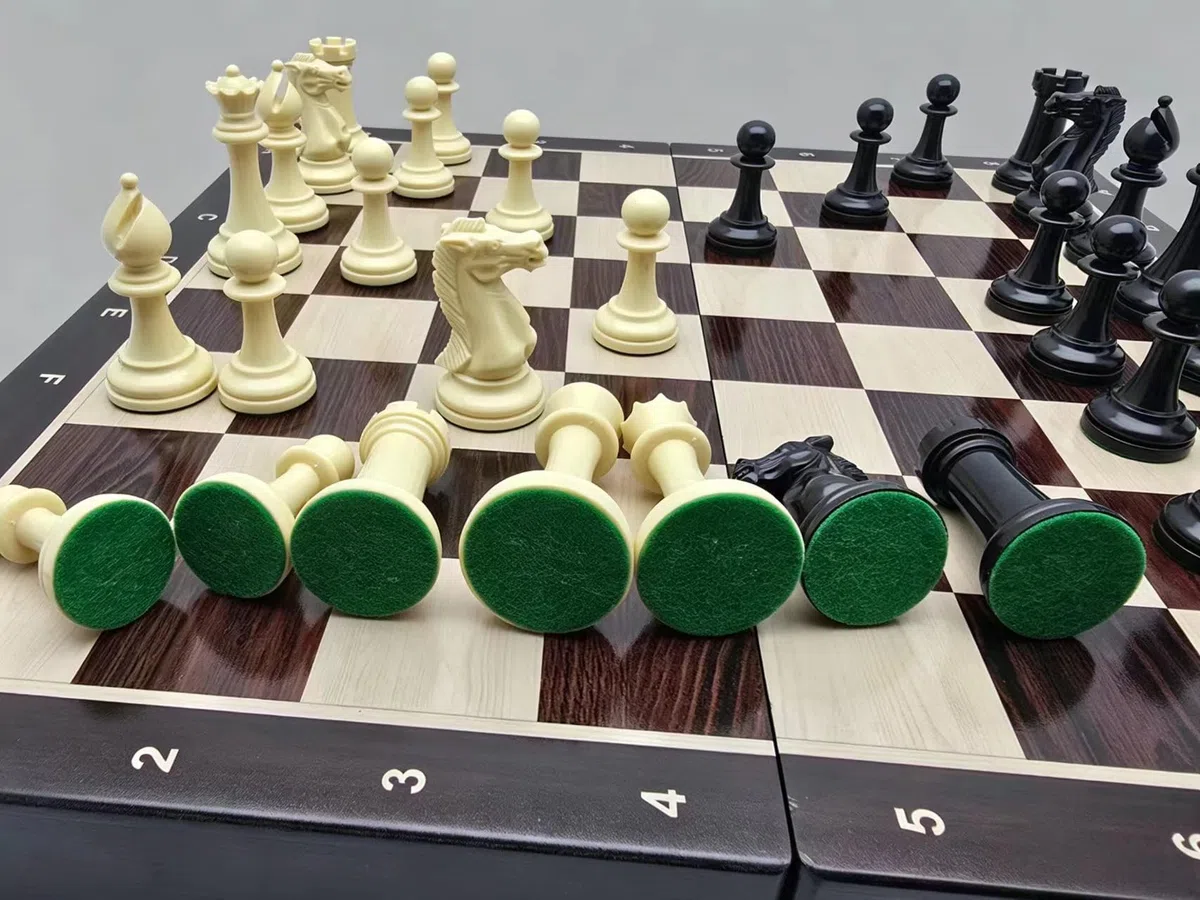 Großes 17,5 Zoll Faltbares Holzschach-Set, Turnier Staunton gewichtete Schachfiguren mit algebraischer Notation, tragbares Reise-Schachbrett Geschenk für Erwachsene